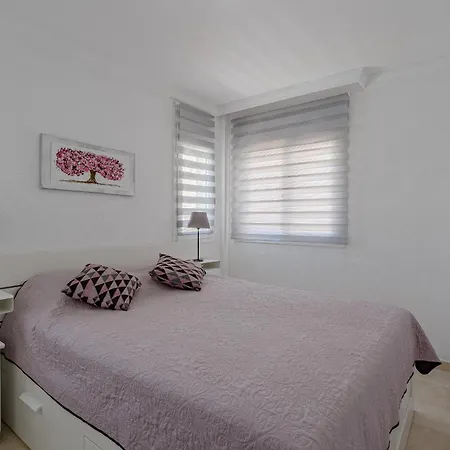 Townhouse Three Bedrooms Paraiso Διαμέρισμα *